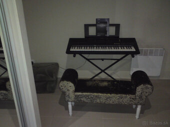 Klavír Yamaha E 453 - 4