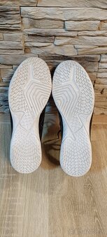 Halové tenisky, v. UK 8,5 - 4