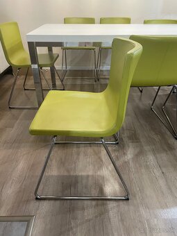 Stôl so stoličkami - 4