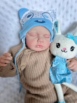 Realistická bábika Adamko - 4