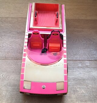 LOL auto s bazénom - 4