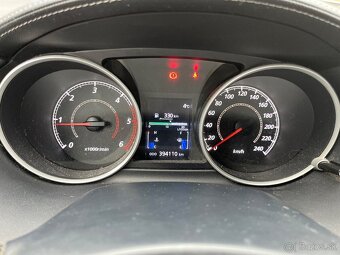 Mitsubishi Outlander - 4