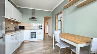 PRIESTRANNÝ 3 IZB.BYT - 2xLOGGIA, Ľ.FULLU - KARLOVA VES - 4