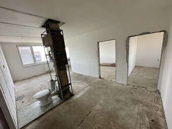 Veľký 2 izbový byt pripravený na rekonštrukciu 64m2, 7/7 - 4