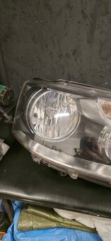 Volkswagen T5.1 facelift OEM Halogénové svetlá - 4