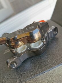 Shimano XT BR-M8120 brzdový strmeň, 4 piest Keramika
- 4