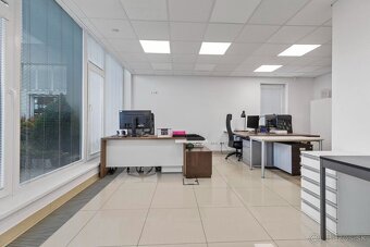 Administratívny objekt s parkovaním na prenájom, 200m2, Žabí - 4