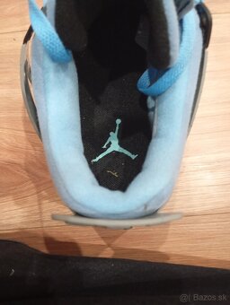 Jordan 4 university blue - 4