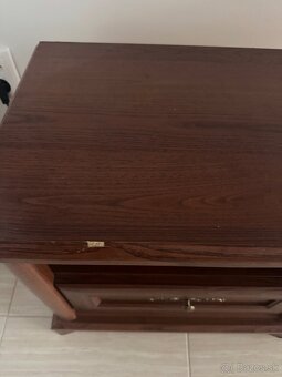 Masívne nočné stolíky- Gaštan - 4