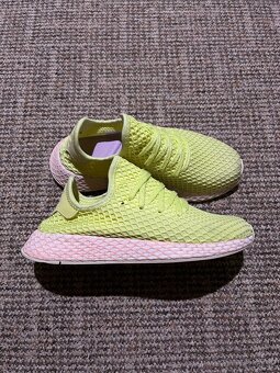 16x Dámské sportovní tenisky Adidas Deerupt (2) - 4