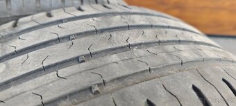 Continental 215/55 R17 V - 4