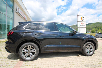 Predám VW TOUAREG 3.0 TDI R-Line, 4x4 - 4