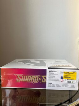 CHARIZARD UPC Pokémon TCG: Sword and Shield Ultra Premium - 4