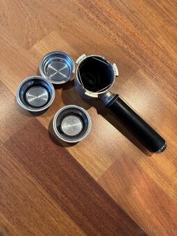 Predam pakovy kavovar De'Longhi DEDICA - 4