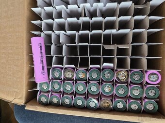 Predám použité články batérií 18650 - 4