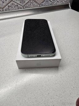 Predám Apple iPhone 15 - 4