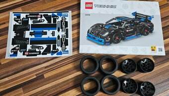 Predam LEGO Lechnic 42176 Pretekárske auto - 4