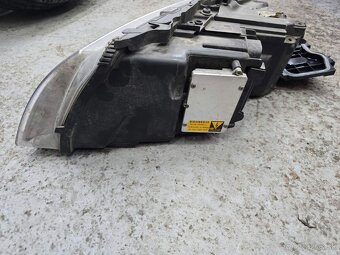 Xenonové svetlo Audi A8 D3 Pravé 4E0941004BA - 4