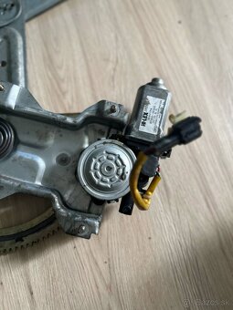 Stahovačka na okná Kia Sorento 1 ( šoferova strana) - 4
