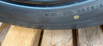 Bridgestone 225/55R18 - 4