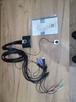 kvm switch pre 2 pocitace a 1 monitor - 4