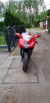 MV Agusta 4F 750 - 4