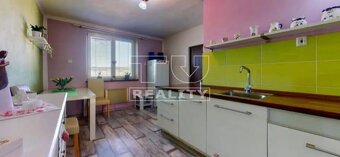Byt na jednotku- veľkometrážny 3 izbový byt s loggiou,... - 4