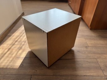 Nočný stolík biely - 4