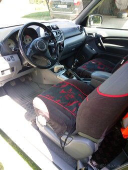 Toyota RAV4 - 4