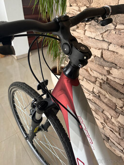 Úplne nový dámsky trekový bicykel CTM Bora 1.0 28” , M (16" - 4
