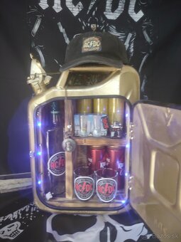 Mini bar na cesty AC/DC - 4