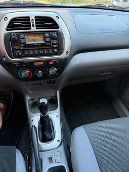 Toyota RAV 4 2.0 D-4D Special 4x4 - 4