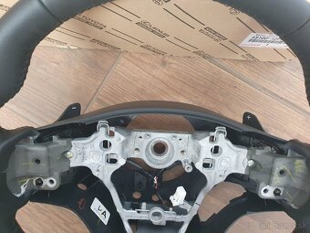 Predam Toyota Rav4 novy kozeny volant - 4