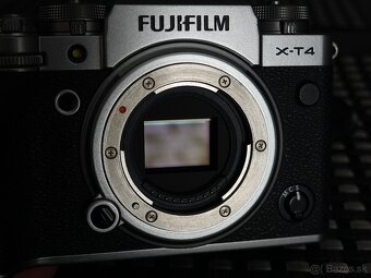 Fujifilm X-T4 (telo) - 4