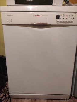 Predám umývačku riadu Zn. Bosch - 4