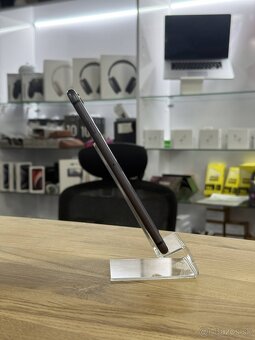 iPhone 8PLUS 64GB Black - 4