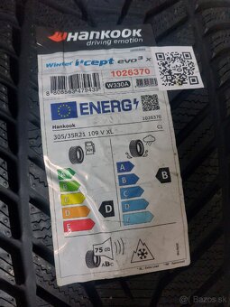 305/35R21 Hankook Winter Icept Evo3 - 4