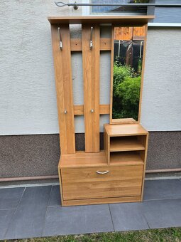 Predám vešiakovú stenu - 4