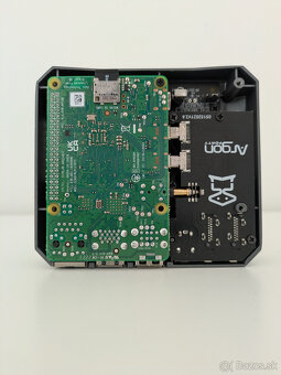 Raspberry Pi 4B 8GB + krabička a nabíjačka - 4