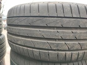 245/45R18 - 4