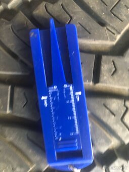 Predám letné A/T gumy 265/60 R18 - 4