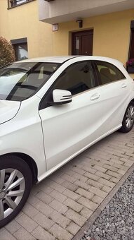 Mercedes Benz A180 1,6 r.2015 - 4