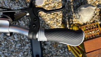 predám kolobežku Globber One NL205 Deluxe - 4