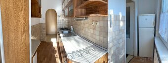 3-izbový byt s priestannou LODŽIOU v CENTRE Nového Mesta n.V - 4
