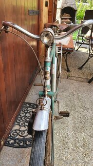 Starožitný 100 ročný bicykel - 4