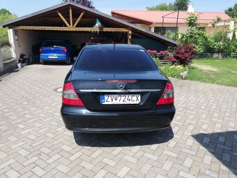 Merceds E - 4