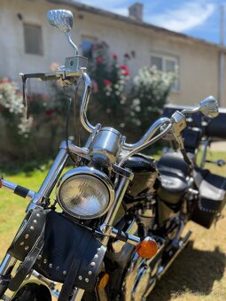Suzuki Intruder VS800 - 4