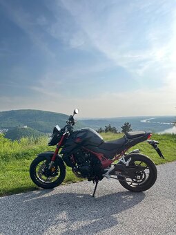 Honda Hornet CB750 2023 - 4