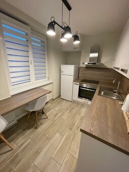 Prenájom 2 i byt s balkónom v centre mesta Zvolen - 4