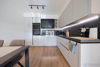 ŠTÝLOVÝ 2 IZBOVÝ BYT S LOGGIOU V PROJEKTE BORY PROMENÁDA - 4
